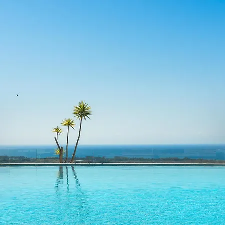 Stunning 3-bedroom Seaview Penthouse Apartamento Estepona