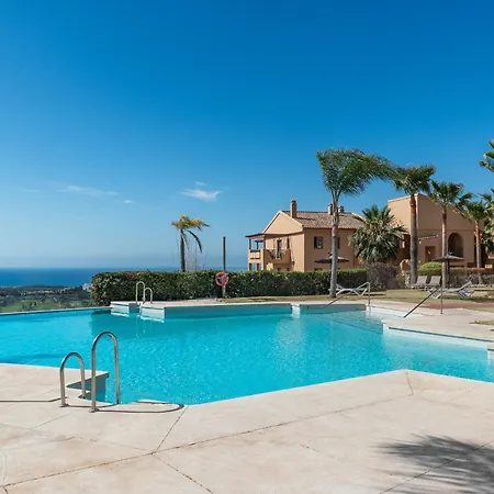 Stunning 3-bedroom Seaview Penthouse *