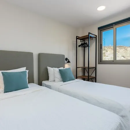 Stunning 3-bedroom Seaview Penthouse Apartamento