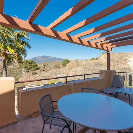 Apartment Stunning 3-bedroom Seaview Penthouse